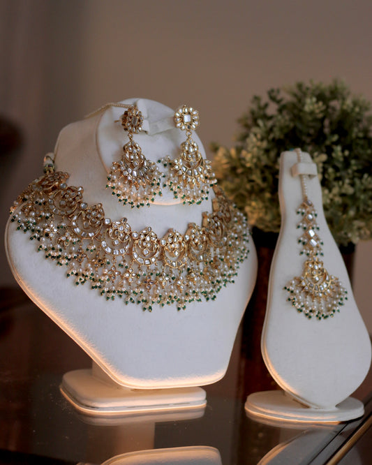 Green Diamonds Jewelery Set